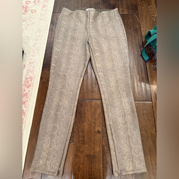 Anthropologie Carbon Snake Print Pull On Zipper Ankle Ponte Legging Pant Size 29 - Picture 2 of 10